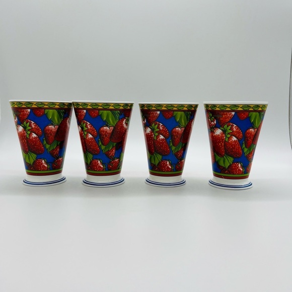 St Michael Strawberry Patterned Mugs - Set of 4 Bone China Made in the UK - Picture 7 of 14
